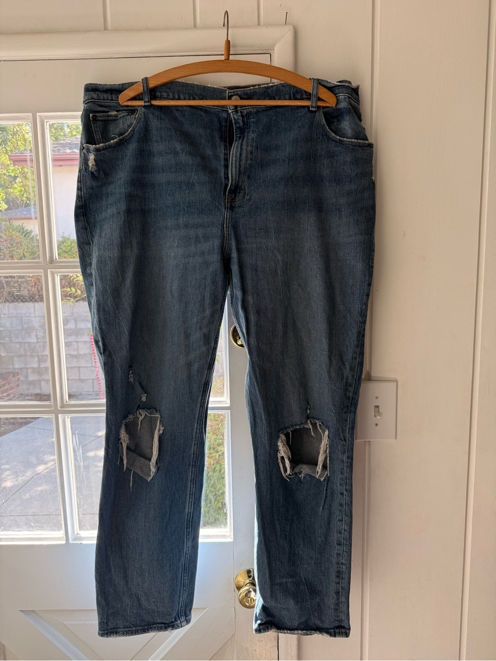 Abercrombie Distressed Med Wash Denim Jeans - Ripped Knee Detail Plus Sz 20 Reg